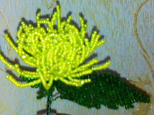 Хризантема желтая из бисера